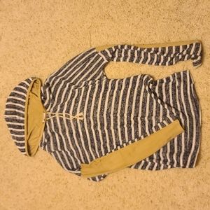 Long-sleeved Hooded Sweater